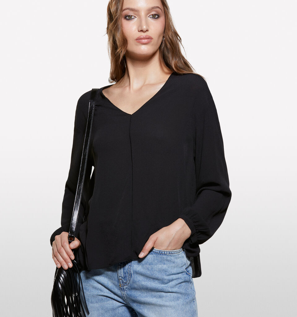 Black oversized blouse - women's blouses - Black | Sisley image number 3